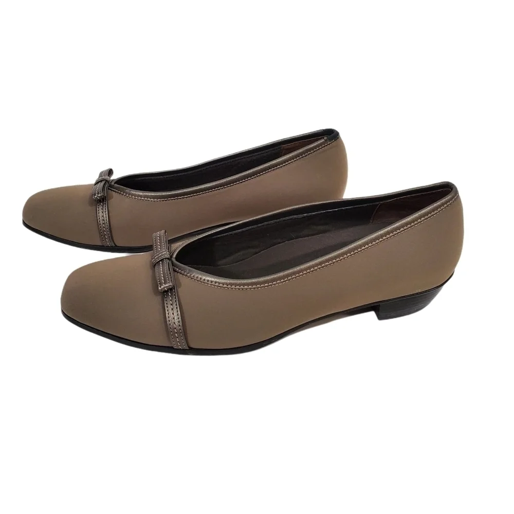 Munro American Brown Juliet Bow Shoes